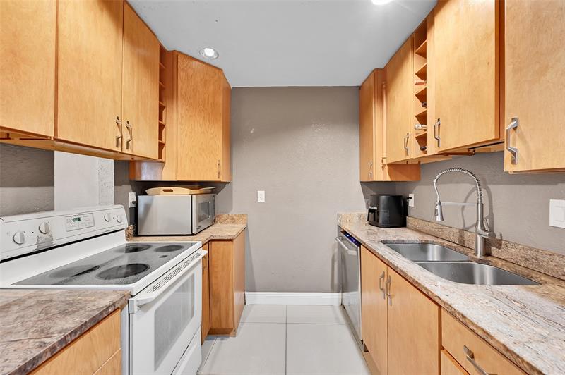 Image 8 of 22 For 7817 6th Ct  