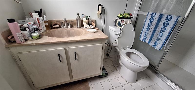 Image 20 of 21 For 2860 Somerset Dr  202