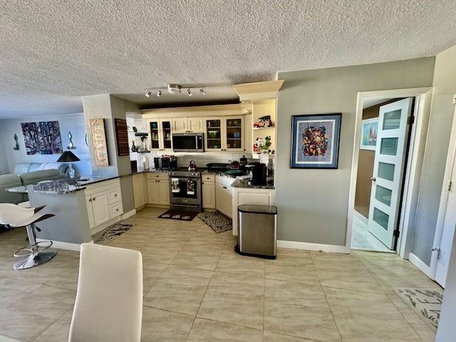 Image 12 of 21 For 801 Ocean Dr  303