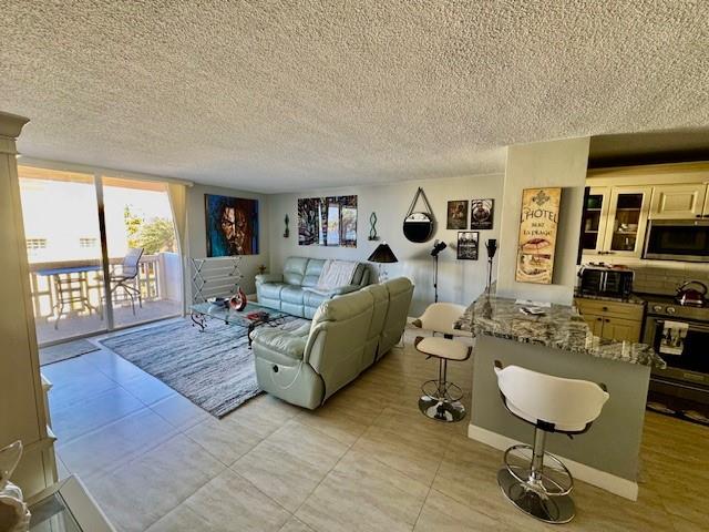 Image 9 of 21 For 801 Ocean Dr  303