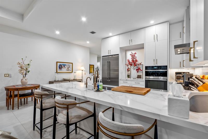 Image 17 of 42 For 612 17th Way