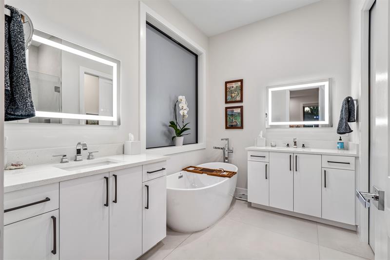 Image 31 of 42 For 612 17th Way