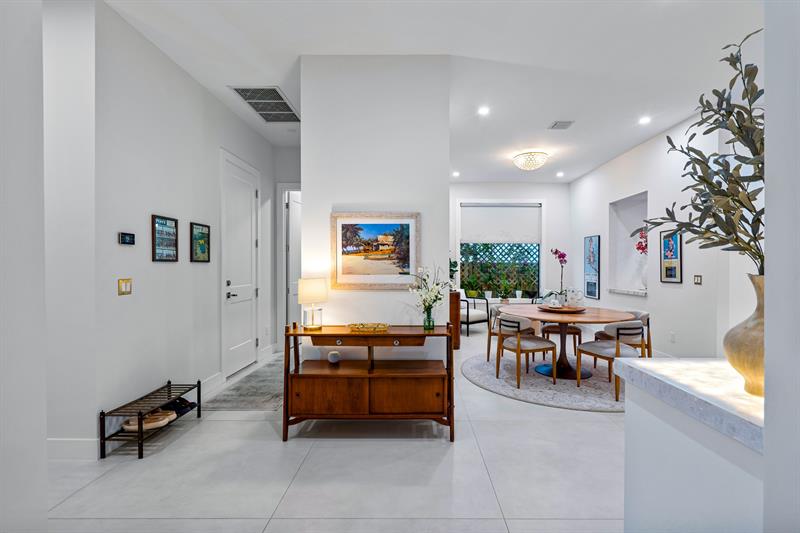 Image 5 of 42 For 612 17th Way