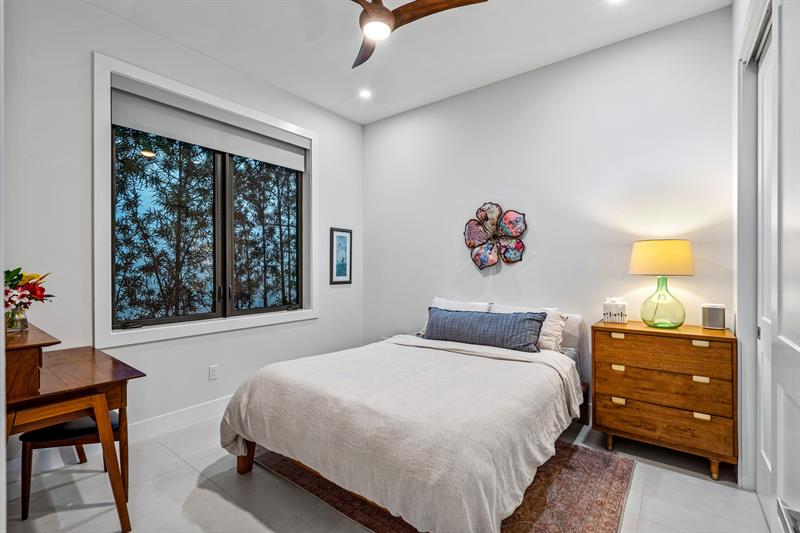 Image 7 of 42 For 612 17th Way