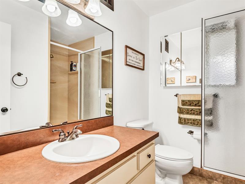 Image 30 of 52 For 5300 Washington St  O222