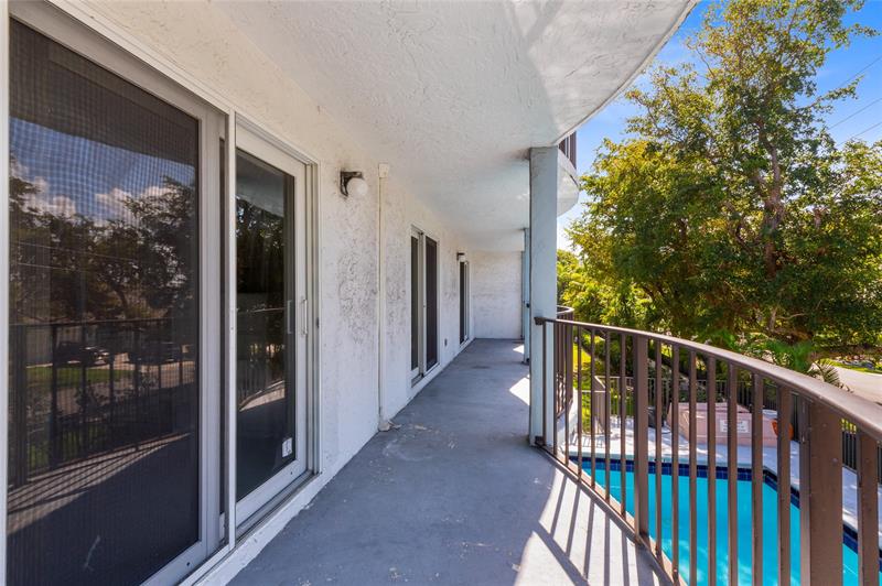 Image 7 of 30 For 3909 Ocean Blvd  216