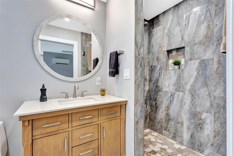 Image 18 of 28 For 397 Sundial Cir  397