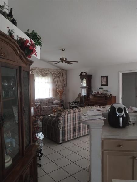 Image 7 of 28 For 584 Laurel Oak Crt. Ne