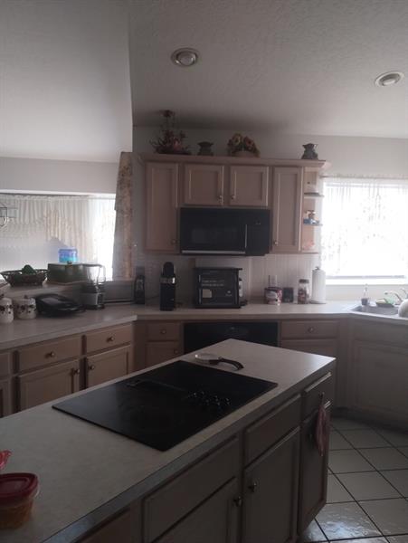 Image 8 of 28 For 584 Laurel Oak Crt. Ne
