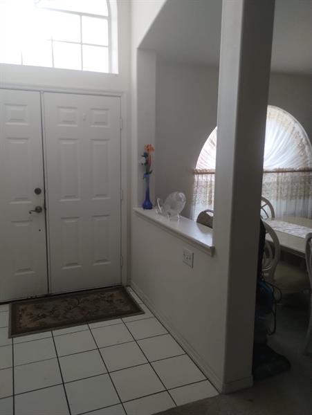 Image 9 of 28 For 584 Laurel Oak Crt. Ne