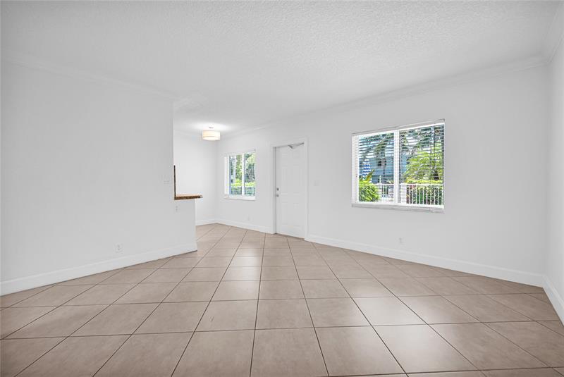 Image 15 of 38 For 1460 18th St  103