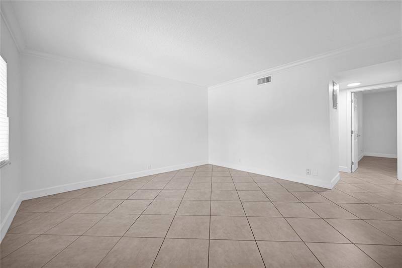 Image 16 of 38 For 1460 18th St  103