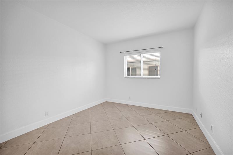 Image 19 of 38 For 1460 18th St  103