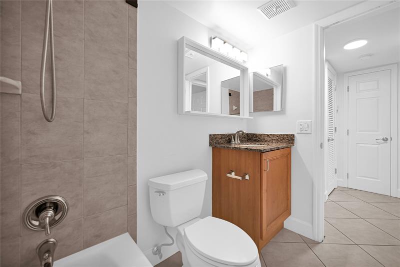 Image 24 of 38 For 1460 18th St  103