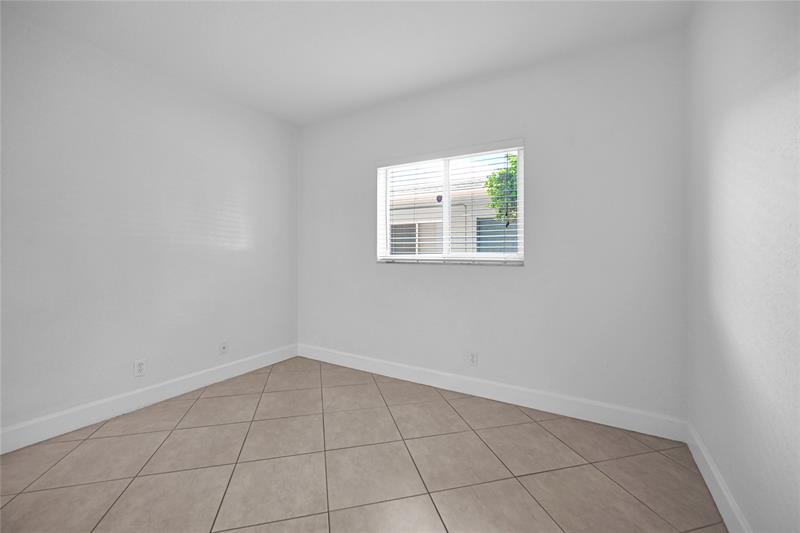 Image 26 of 38 For 1460 18th St  103