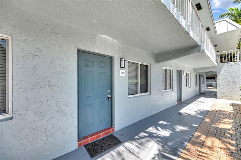 Image 7 of 38 For 1460 18th St  103