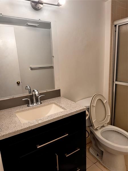 Image 8 of 11 For 8701 Wiles Rd  203