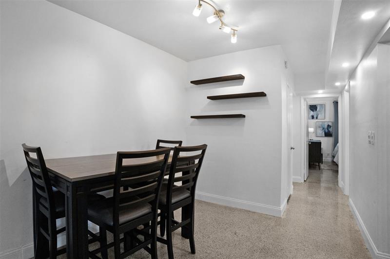 Image 10 of 22 For 625 Orton Ave  18
