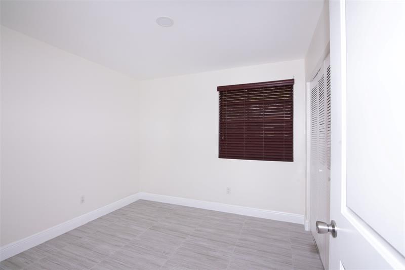 Image 11 of 12 For 1247 46th Ave  1313