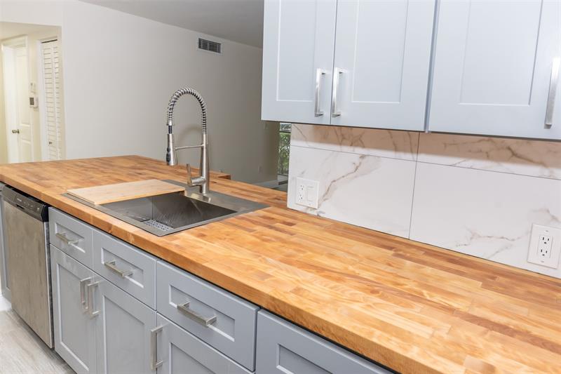 Image 3 of 12 For 1247 46th Ave  1313