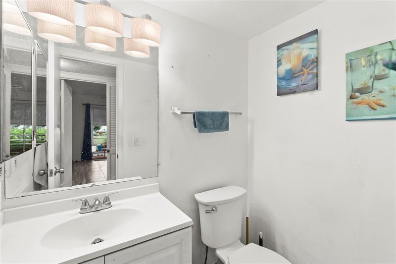 Image 14 of 28 For 2106 Newport U  2106