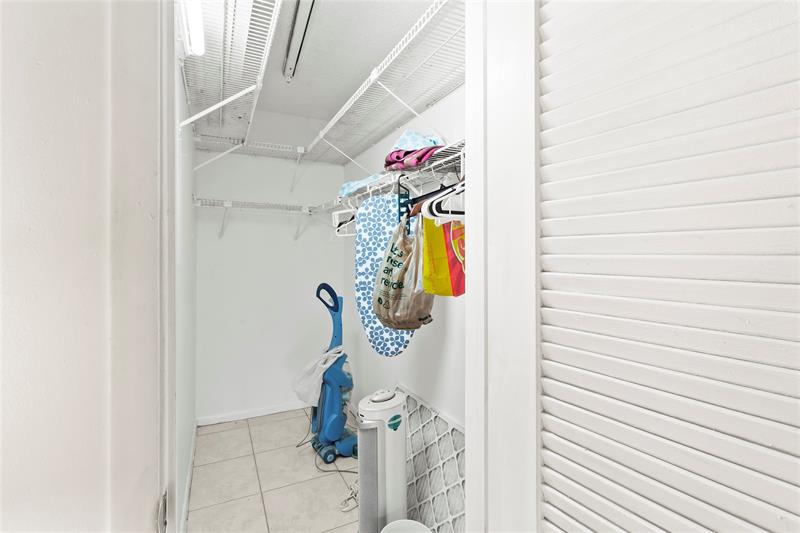 Image 17 of 28 For 2106 Newport U  2106