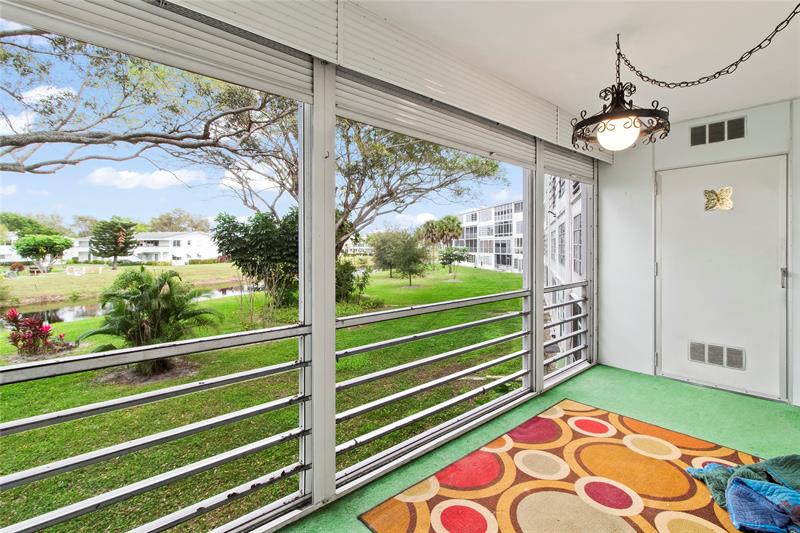 Image 18 of 28 For 2106 Newport U  2106