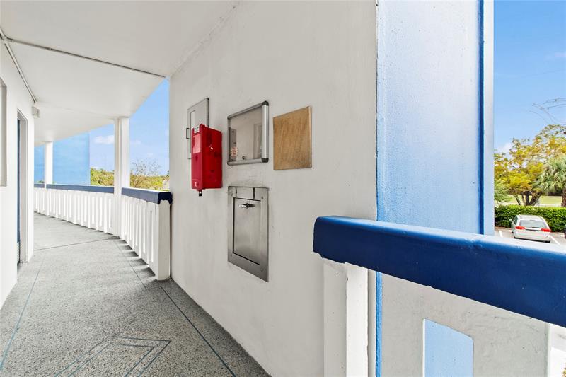 Image 20 of 28 For 2106 Newport U  2106