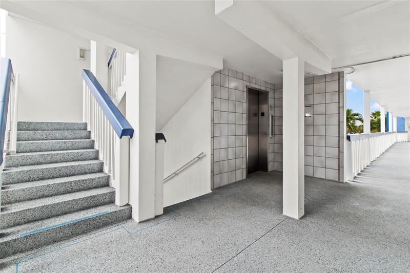 Image 22 of 28 For 2106 Newport U  2106