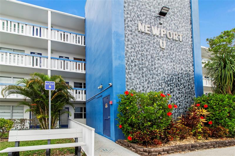 Image 24 of 28 For 2106 Newport U  2106