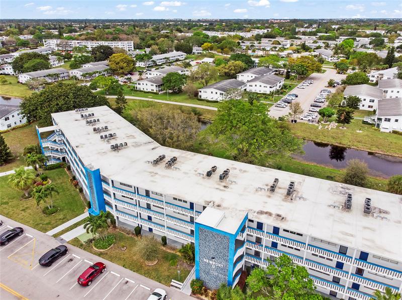 Image 26 of 28 For 2106 Newport U  2106