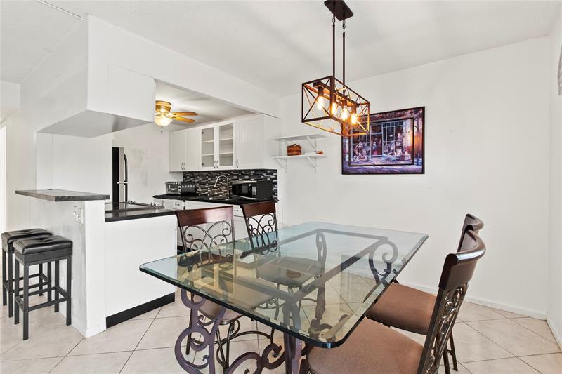 Image 6 of 28 For 2106 Newport U  2106