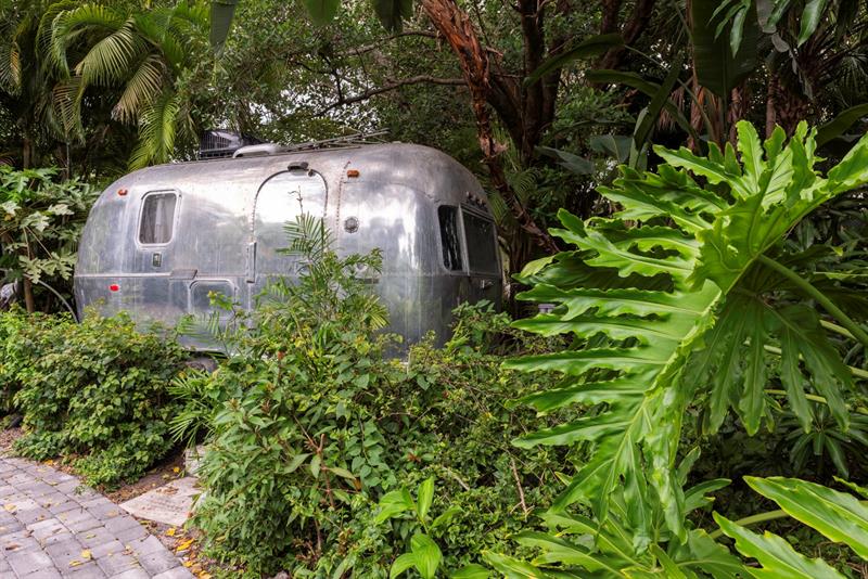 Image 80 of 97 For 862 Bailey St