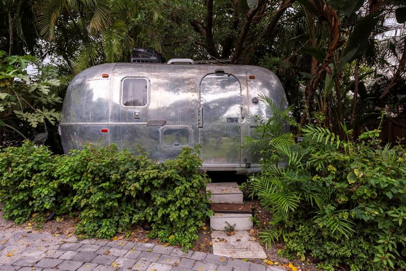 Image 81 of 97 For 862 Bailey St