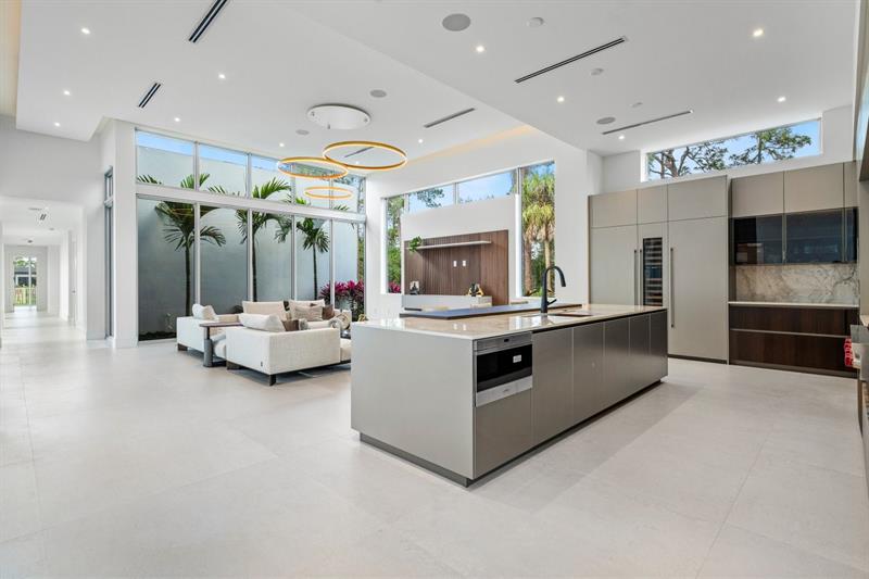 Image 11 of 72 For 5747 63rd Way