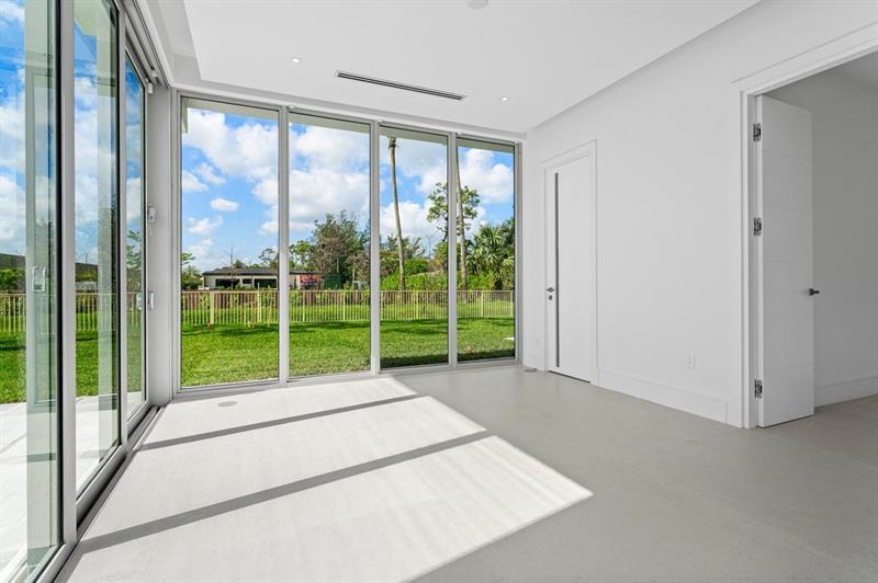 Image 40 of 72 For 5747 63rd Way