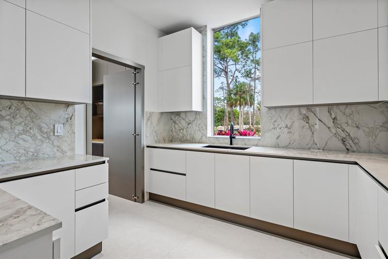 Image 9 of 72 For 5747 63rd Way