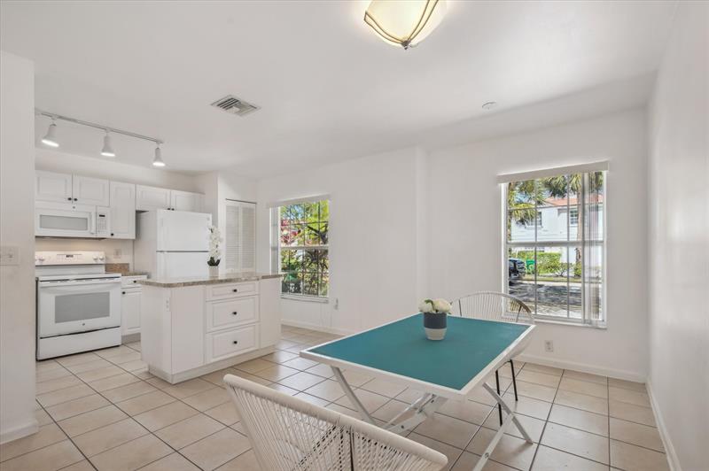 Image 14 of 24 For 10845 46th Dr