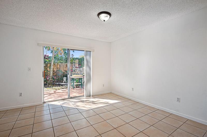 Image 15 of 24 For 10845 46th Dr