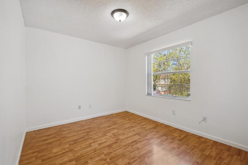 Image 19 of 24 For 10845 46th Dr