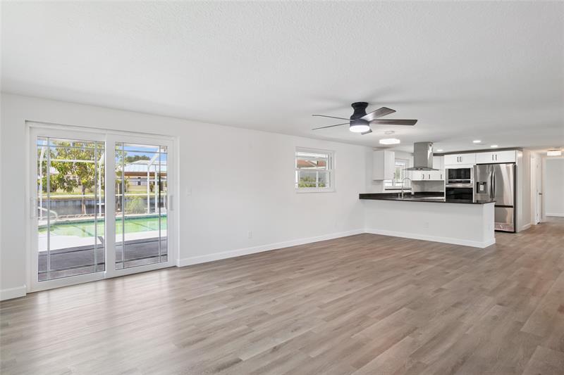 Image 18 of 44 For 928 Spindle Palm Way
