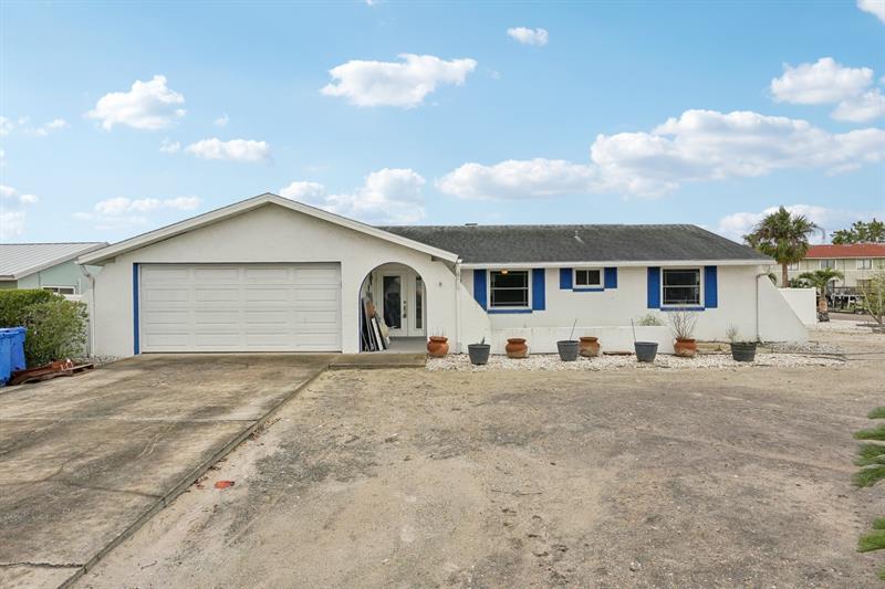 Image 2 of 44 For 928 Spindle Palm Way