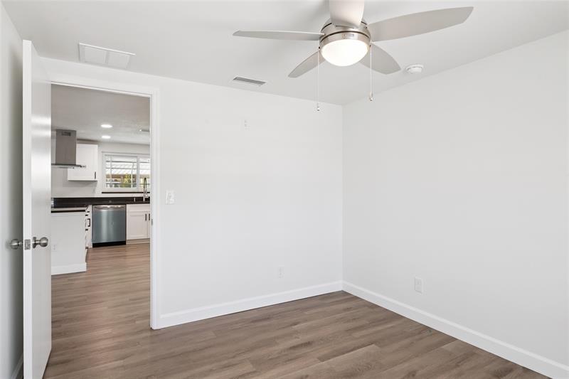 Image 23 of 44 For 928 Spindle Palm Way