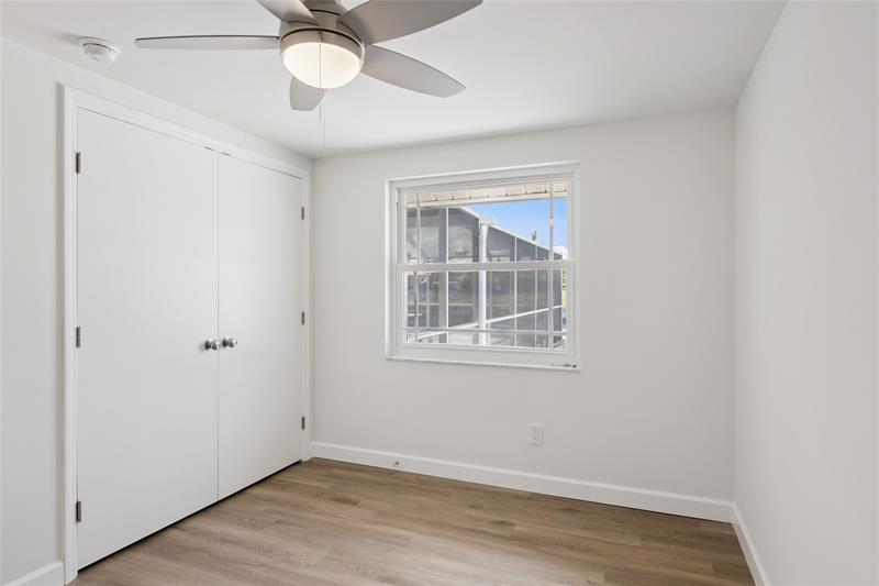 Image 32 of 44 For 928 Spindle Palm Way