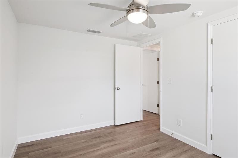 Image 33 of 44 For 928 Spindle Palm Way