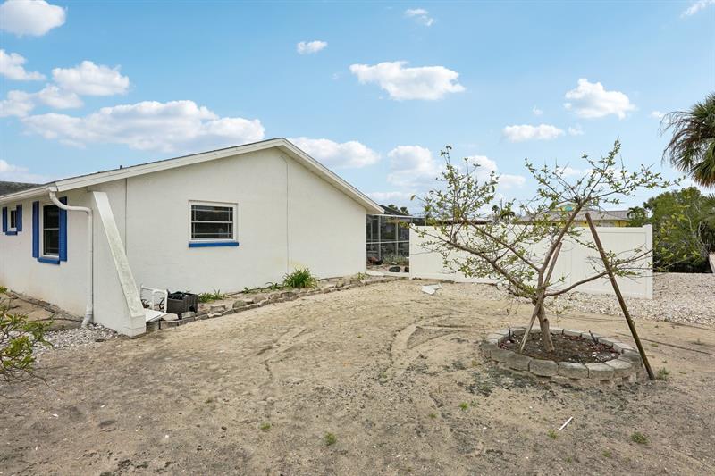 Image 40 of 44 For 928 Spindle Palm Way