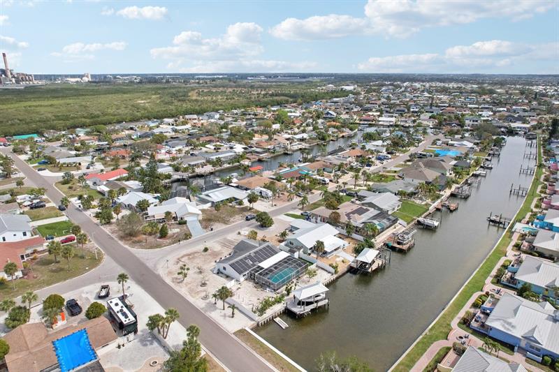 Image 5 of 44 For 928 Spindle Palm Way