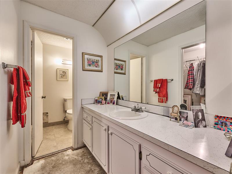 Image 19 of 40 For 1083 83 Avenue  B44