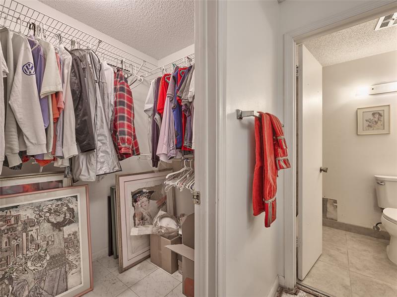 Image 20 of 40 For 1083 83 Avenue  B44