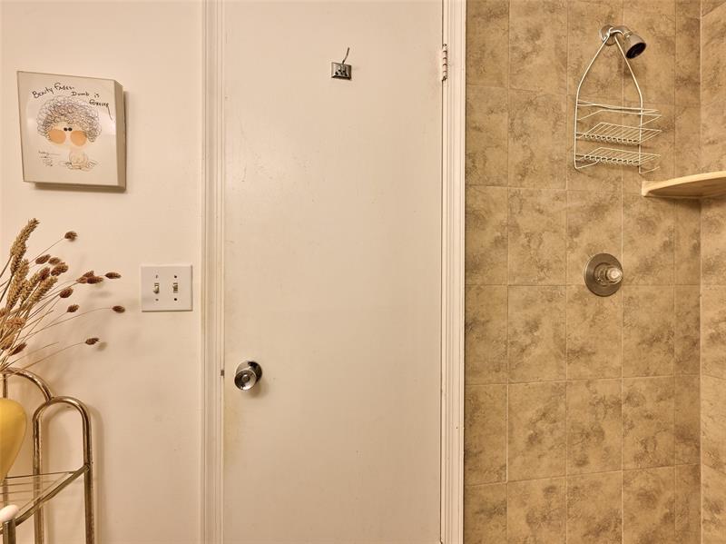 Image 22 of 40 For 1083 83 Avenue  B44